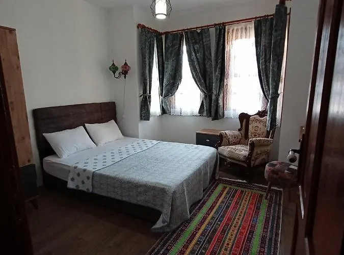 Leila Old House Βίλα